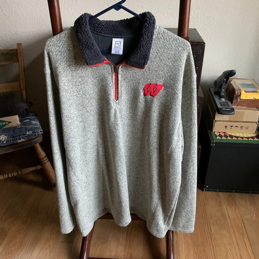 PROEDGE Wisconsin Badger Sweatshirt - Size 2XL